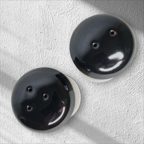 Vintage Sango Nova Black Salt and Pepper Shakers - Picture 7 of 16